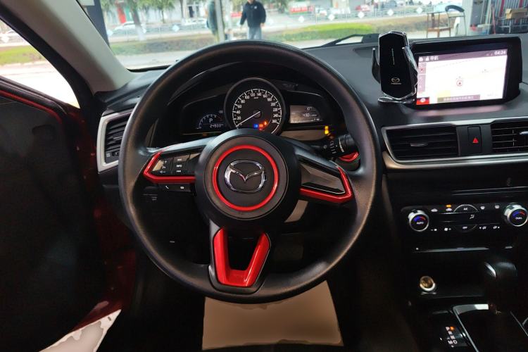 Used Mazda 3 Axela 2017 Sedan 1.5L Automatic Luxury Model Emission Standard China V Steering Wheel