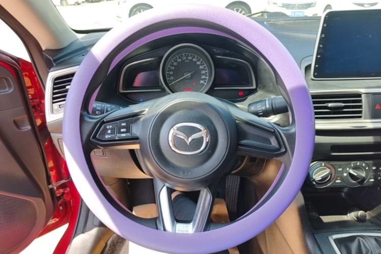 Used Mazda 3 Axela 2017 Sedan 1.5L Manual Comfort Model Emission Standard China V Steering Wheel