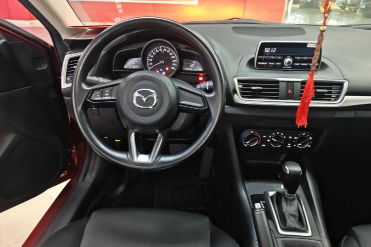 Used Mazda 3 Axela 2017 Hatchback 1.5L Automatic Comfort Model Emission Standard China V Steering Wheel