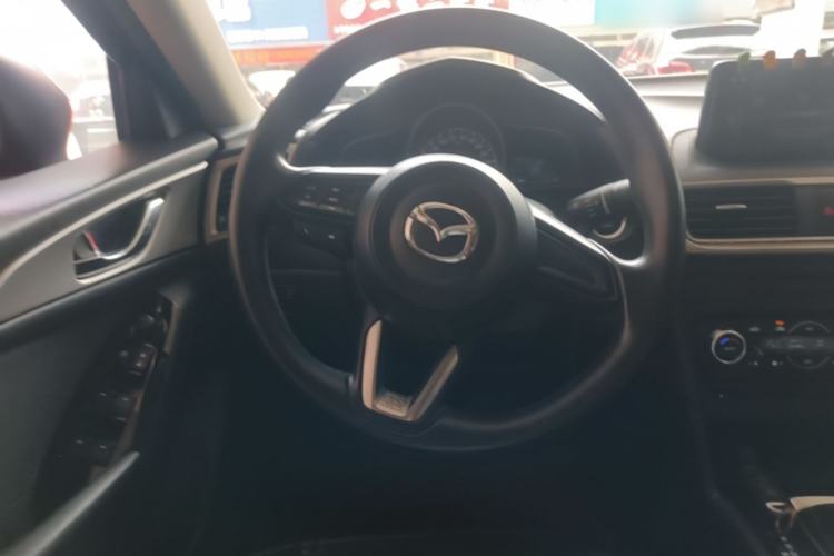 Used Mazda 3 Axela 2017 Sedan 1.5L Automatic Luxury Model Emission Standard China V Steering Wheel
