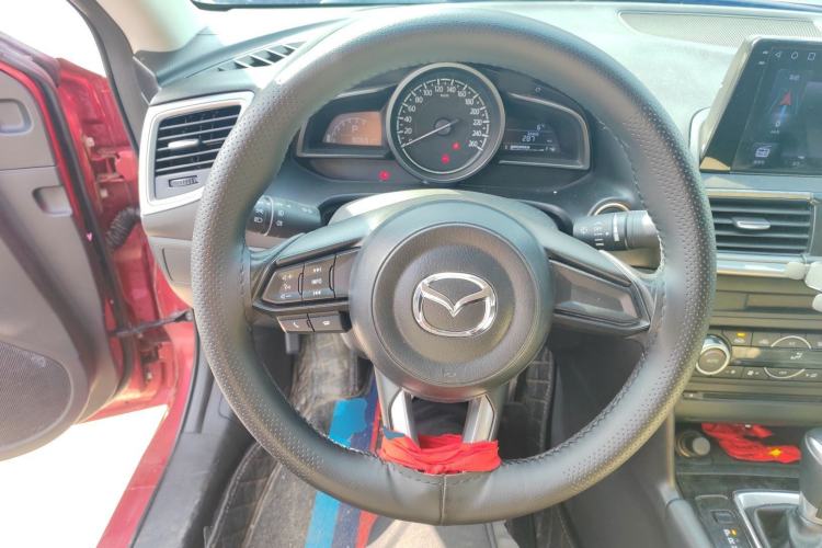 Used Mazda 3 Axela 2017 Sedan 1.5L Automatic Luxury Model Emission Standard China V Steering Wheel