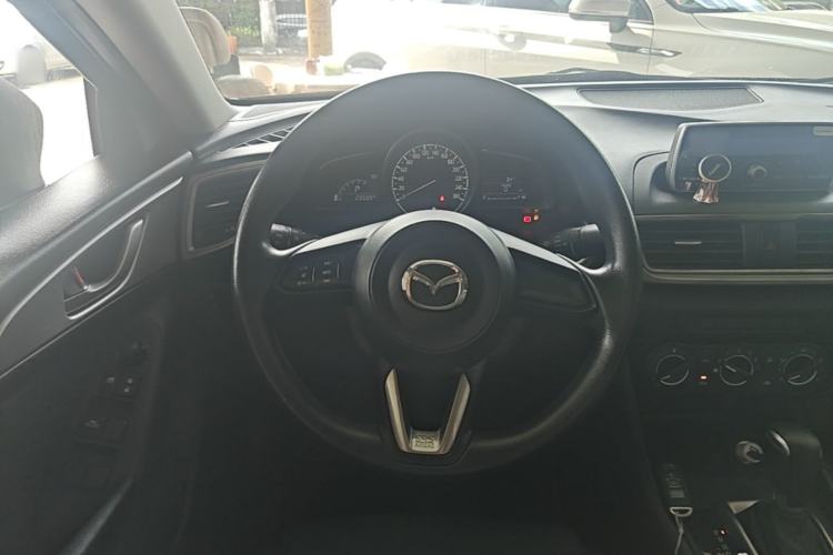 Used Mazda 3 Axela 2017 Sedan 1.5L Automatic Comfort Model China VI Standard Steering Wheel