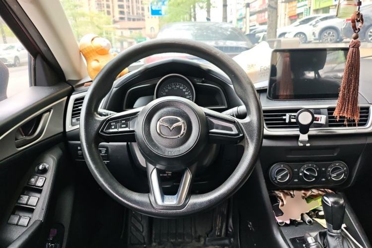 Used Mazda 3 Axela 2017 Sedan 1.5L Automatic Comfort Model Emission Standard China V Steering Wheel
