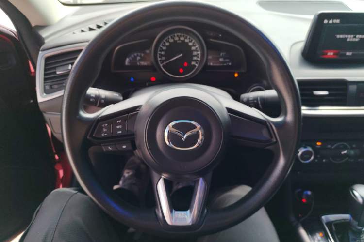 Used Mazda 3 Axela 2017 Sedan 1.5L Automatic Luxury Model Emission Standard China V Steering Wheel