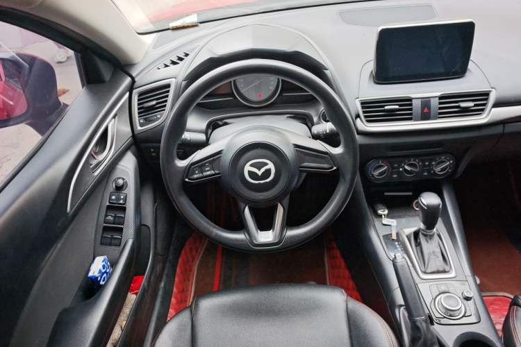 Used Mazda 3 Axela 2017 Sedan 1.5L Automatic Comfort Model Emission Standard China V Steering Wheel