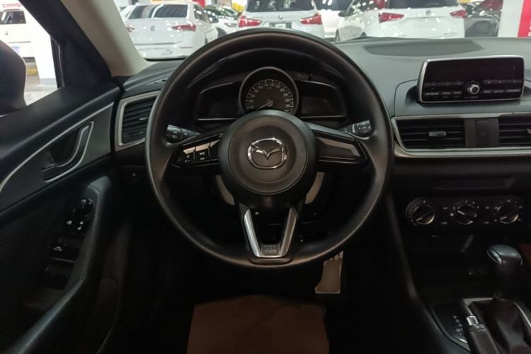 Used Mazda 3 Axela 2017 Hatchback 1.5L Automatic Comfort Model Emission Standard China V Steering Wheel