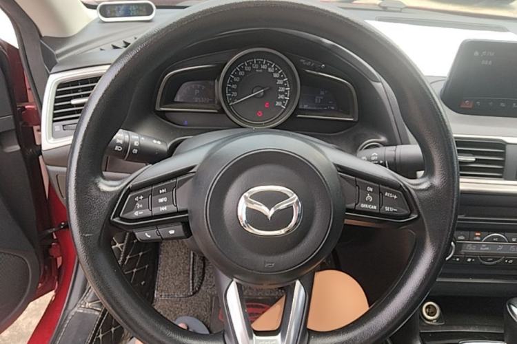 Used Mazda 3 Axela 2017 Sedan 1.5L Automatic Luxury Model Emission Standard China V Steering Wheel