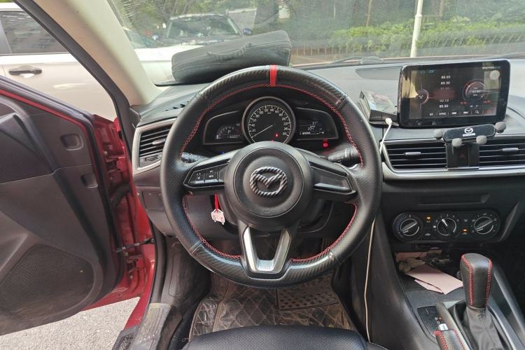 Used Mazda 3 Axela 2017 Sedan 1.5L Automatic Comfort Model Emission Standard China V Steering Wheel