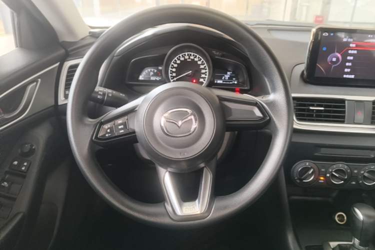 Used Mazda 3 Axela 2017 Sedan 1.5L Automatic Comfort Model Emission Standard China V Steering Wheel