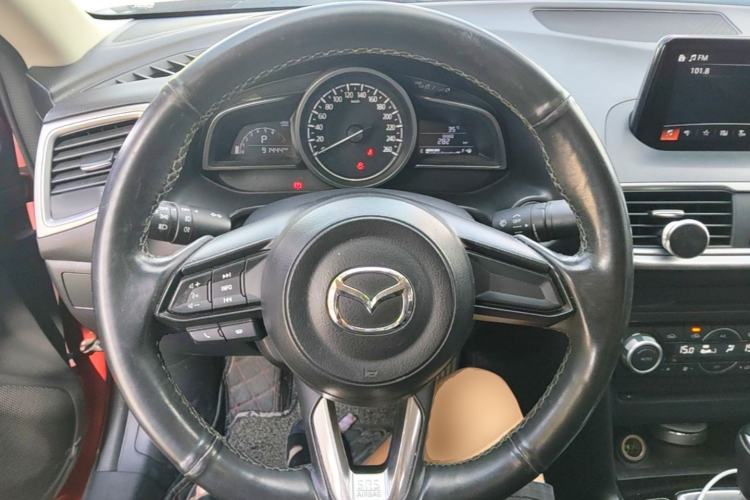 Used Mazda 3 Axela 2017 Sedan 1.5L Automatic Luxury Model Emission Standard China V Steering Wheel
