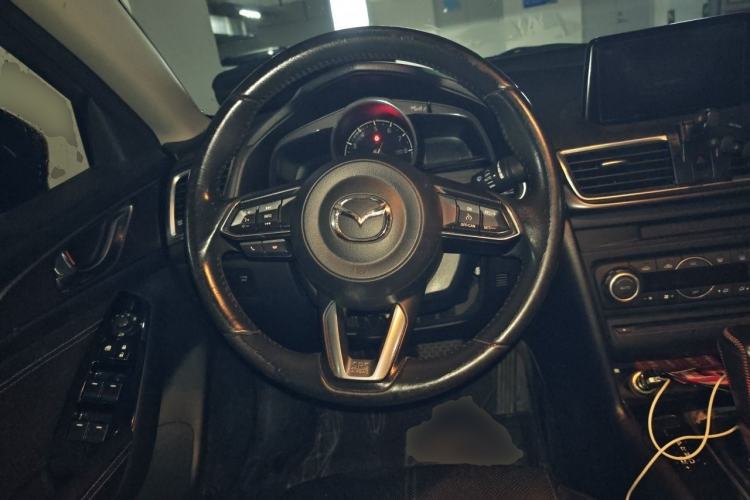Used Mazda 3 Axela 2017 Sedan 2.0L Automatic Prestige Model China V Standard Steering Wheel
