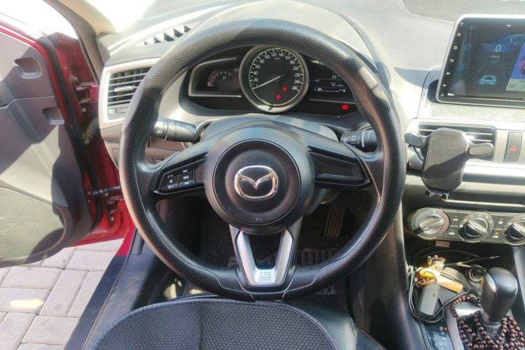 Used Mazda 3 Axela 2017 Sedan 1.5L Automatic Comfort Model China VI Standard Steering Wheel