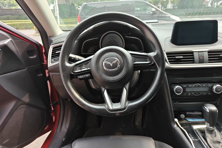 Used Mazda 3 Axela 2017 Sedan 1.5L Automatic Luxury Model Emission Standard China V Steering Wheel