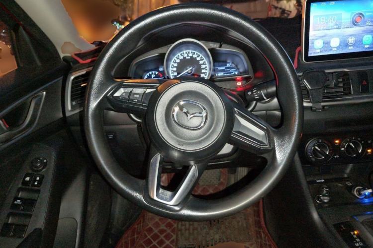 Used Mazda 3 Axela 2017 Sedan 1.5L Manual Comfort Model Emission Standard China V Steering Wheel