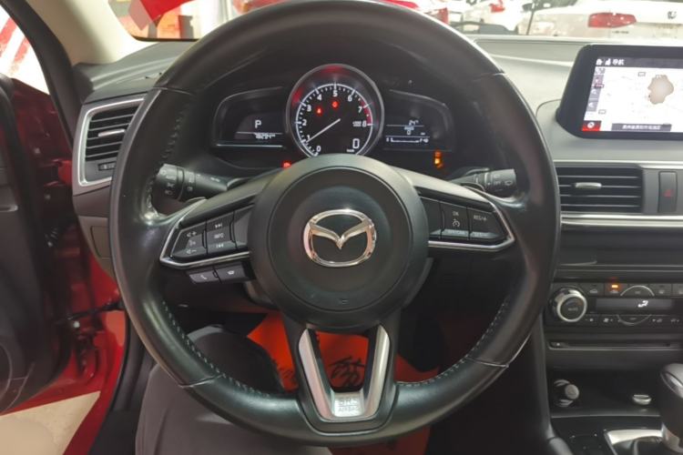 Used Mazda 3 Axela 2017 Hatchback 2.0L Automatic Sport Model China V Emission Standard Steering Wheel