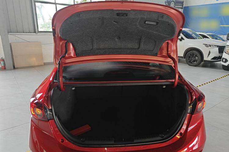 Used Mazda 3 Axela 2017 Sedan 1.5L Automatic Comfort Model Emission Standard China V Trunk