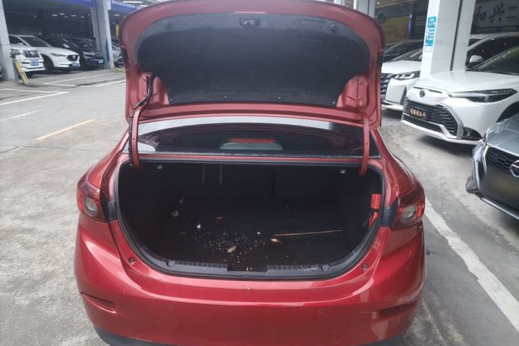 Used Mazda 3 Axela 2017 Sedan 1.5L Automatic Comfort Model Emission Standard China V Trunk