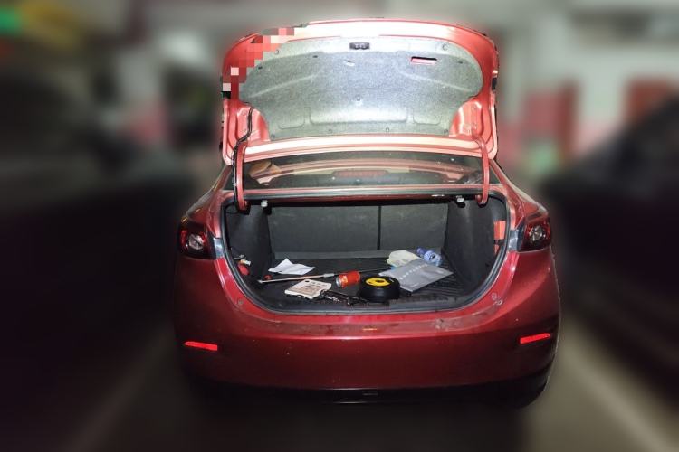 Used Mazda 3 Axela 2017 Sedan 1.5L Automatic Luxury Model Emission Standard China V Trunk