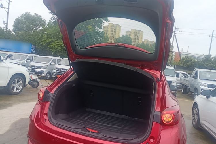 Used Mazda 3 Axela 2017 Hatchback 1.5L Automatic Luxury Model Emission Standard China V Trunk