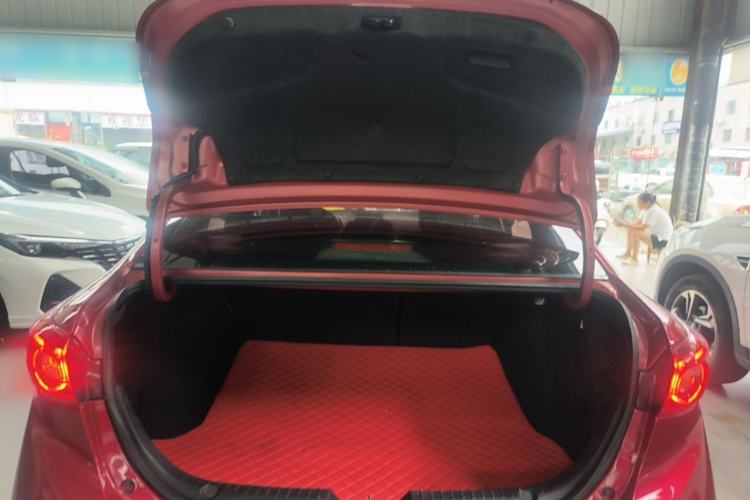 Used Mazda 3 Axela 2017 Sedan 1.5L Automatic Luxury Model Emission Standard China V Trunk