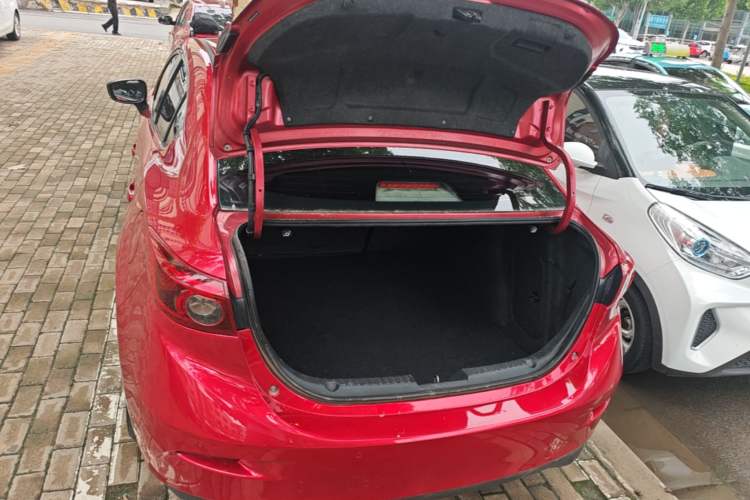 Used Mazda 3 Axela 2017 Sedan 1.5L Automatic Luxury Model Emission Standard China V Trunk