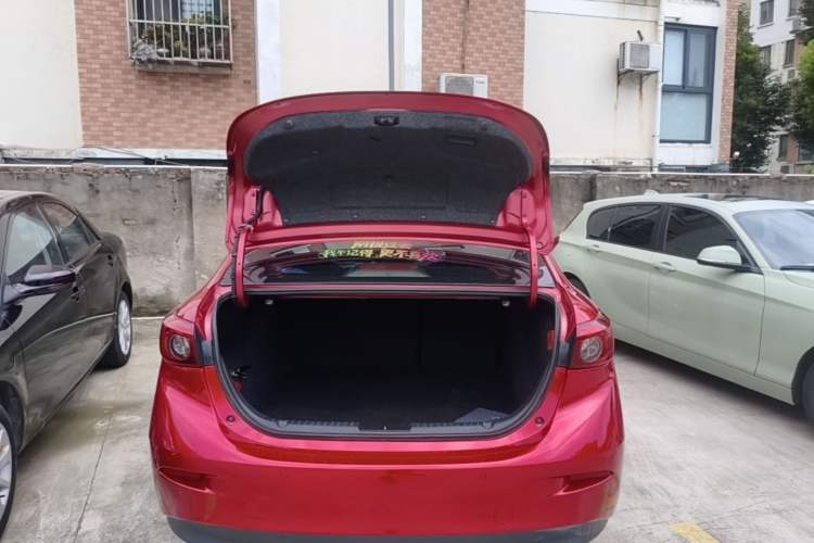 Used Mazda 3 Axela 2017 Sedan 1.5L Automatic Luxury Model Emission Standard China V Trunk
