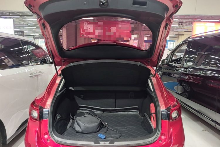 Used Mazda 3 Axela 2017 Hatchback 1.5L Automatic Luxury Model Emission Standard China V Trunk