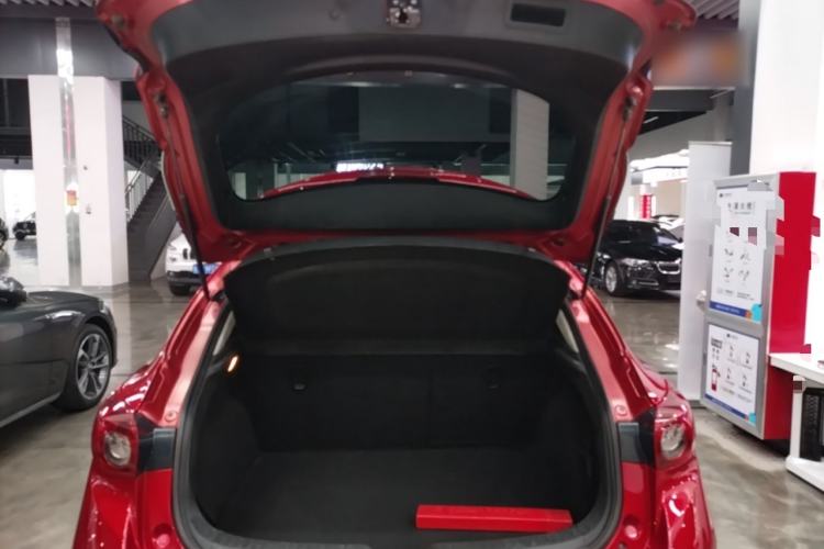 Used Mazda 3 Axela 2017 Hatchback 1.5L Automatic Comfort Model Emission Standard China V Trunk