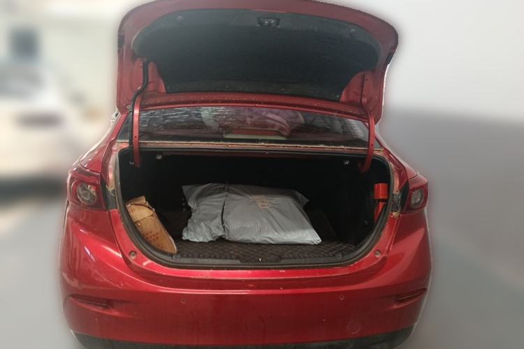 Used Mazda 3 Axela 2017 Sedan 1.5L Automatic Luxury Model Emission Standard China V Trunk