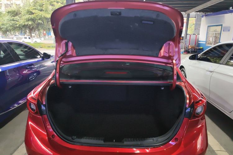 Used Mazda 3 Axela 2017 Sedan 1.5L Automatic Luxury Model Emission Standard China V Trunk