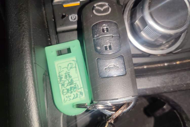Used Mazda 3 Axela 2017 Sedan 1.5L Automatic Luxury Model Emission Standard China V Vehicle Key