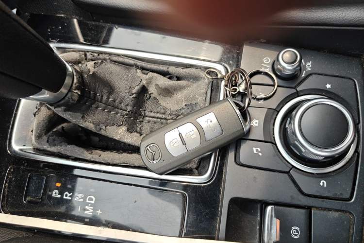 Used Mazda 3 Axela 2017 Sedan 1.5L Automatic Luxury Model Emission Standard China V Vehicle Key