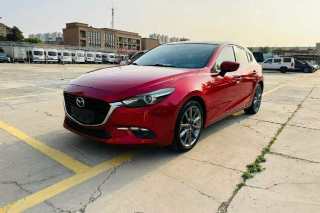Used Mazda 3 Axela 2017 Hatchback 2.0L Automatic Luxury Model Emission Standard China V