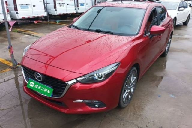 Used Mazda 3 Axela 2017 Hatchback 2.0L Automatic Luxury Model Emission Standard China V