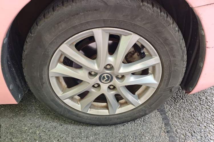Used Mazda 3 Axela 2017 Sedan 1.5L Automatic Luxury Model Emission Standard China V Right Front Wheel Hub