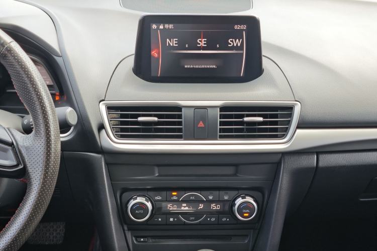 Used Mazda 3 Axela 2017 Sedan 1.5L Automatic Luxury Model China VI Standard Audio And AC Panel