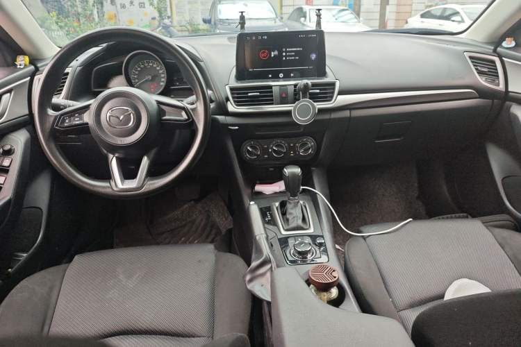 Used Mazda 3 Axela 2017 Sedan 1.5L Automatic Comfort Model Emission Standard China V Center Console