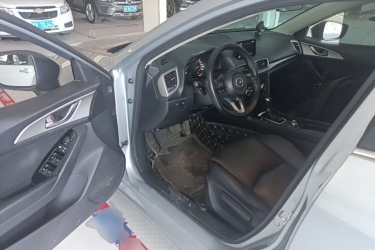 Used Mazda 3 Axela 2017 Sedan 1.5L Automatic Luxury Model Emission Standard China V Driver Seat