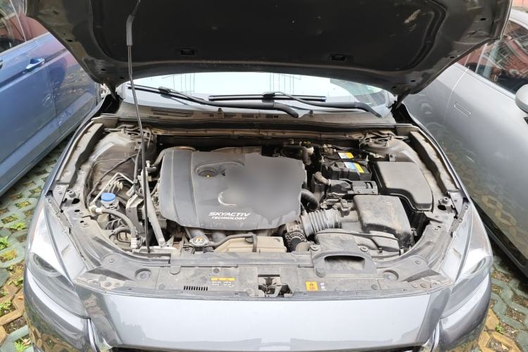 Used Mazda 3 Axela 2017 Hatchback 2.0L Automatic Luxury Model Emission Standard China V Engine Bay