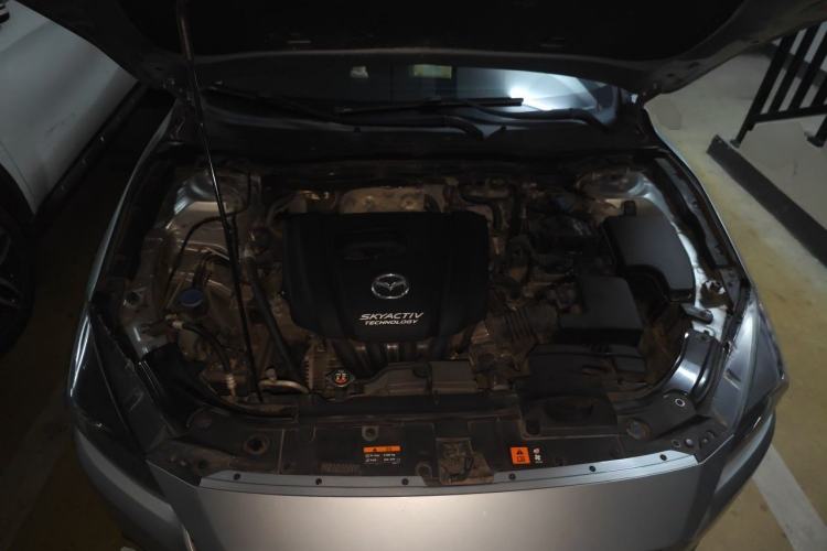 Used Mazda 3 Axela 2017 Sedan 1.5L Automatic Luxury Model Emission Standard China V Engine Bay