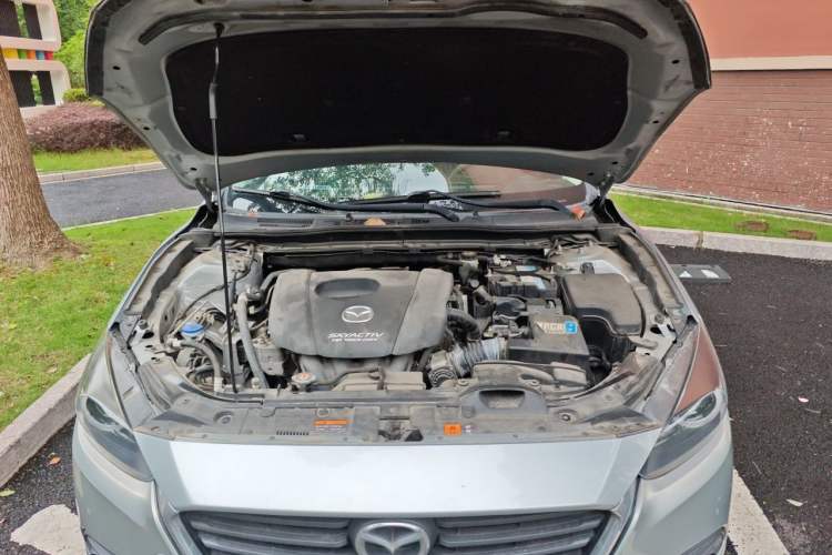 Used Mazda 3 Axela 2017 Sedan 1.5L Manual Luxury Model Emission Standard China V Engine Bay