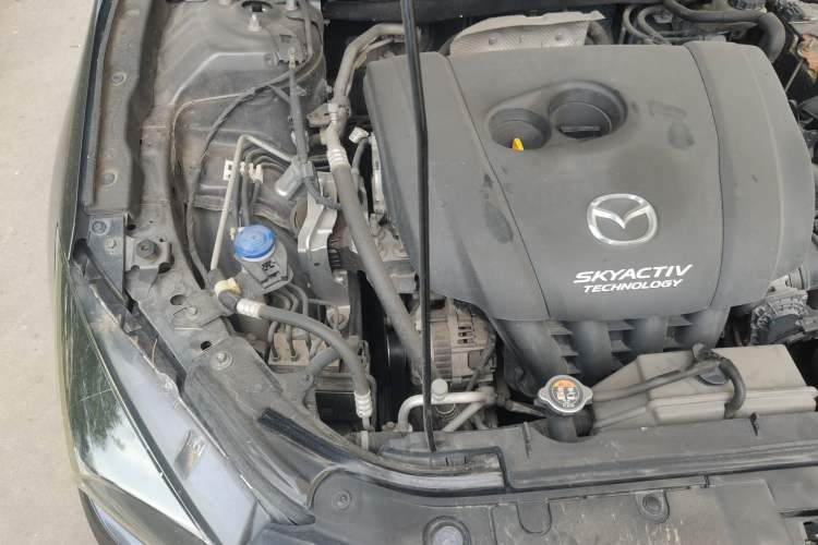 Used Mazda 3 Axela 2017 Hatchback 2.0L Automatic Luxury Model Emission Standard China V Engine Bay Right