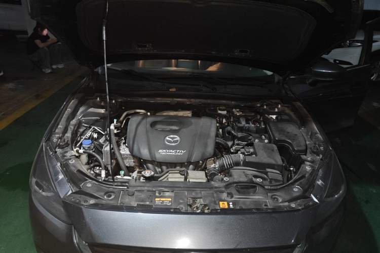 Used Mazda 3 Axela 2017 Hatchback 1.5L Automatic Luxury Model Emission Standard China V Engine Bay
