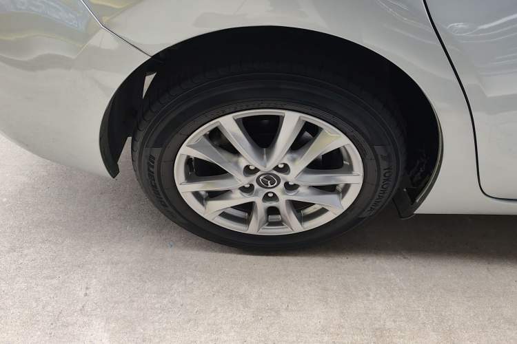 Used Mazda 3 Axela 2017 Sedan 1.5L Automatic Comfort Model Emission Standard China V Exterior 3