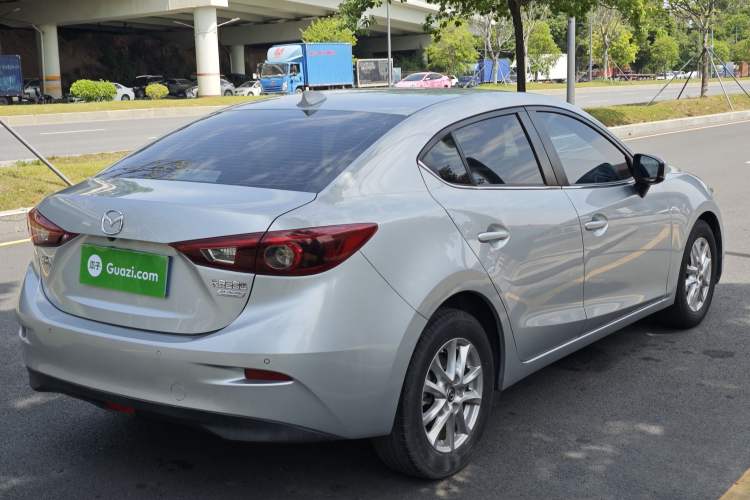 Used Mazda 3 Axela 2017 Sedan 1.5L Automatic Luxury Model China VI Standard Exterior 4