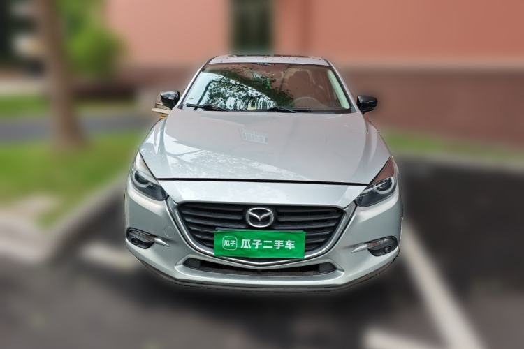 Used Mazda 3 Axela 2017 Sedan 1.5L Manual Luxury Model Emission Standard China V Front