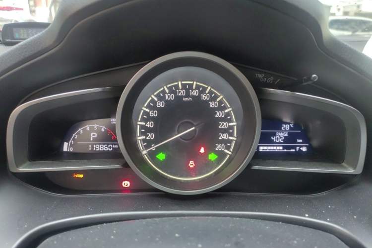 Used Mazda 3 Axela 2017 Hatchback 1.5L Automatic Luxury Model Emission Standard China V Instrument Cluster
