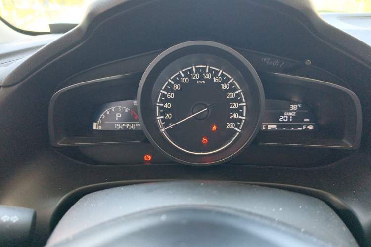Used Mazda 3 Axela 2017 Sedan 1.5L Automatic Luxury Model China VI Standard Instrument Cluster