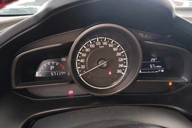 Used Mazda 3 Axela 2017 Sedan 1.5L Automatic Luxury Model China VI Standard Instrument Cluster
