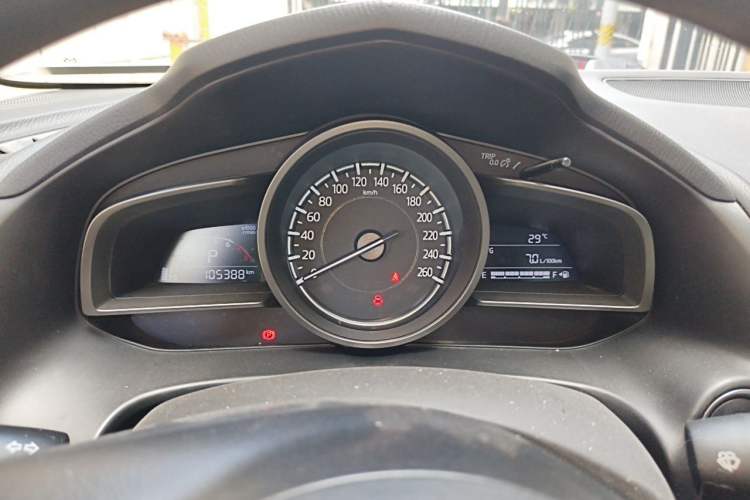 Used Mazda 3 Axela 2017 Sedan 1.5L Automatic Luxury Model Emission Standard China V Instrument Cluster